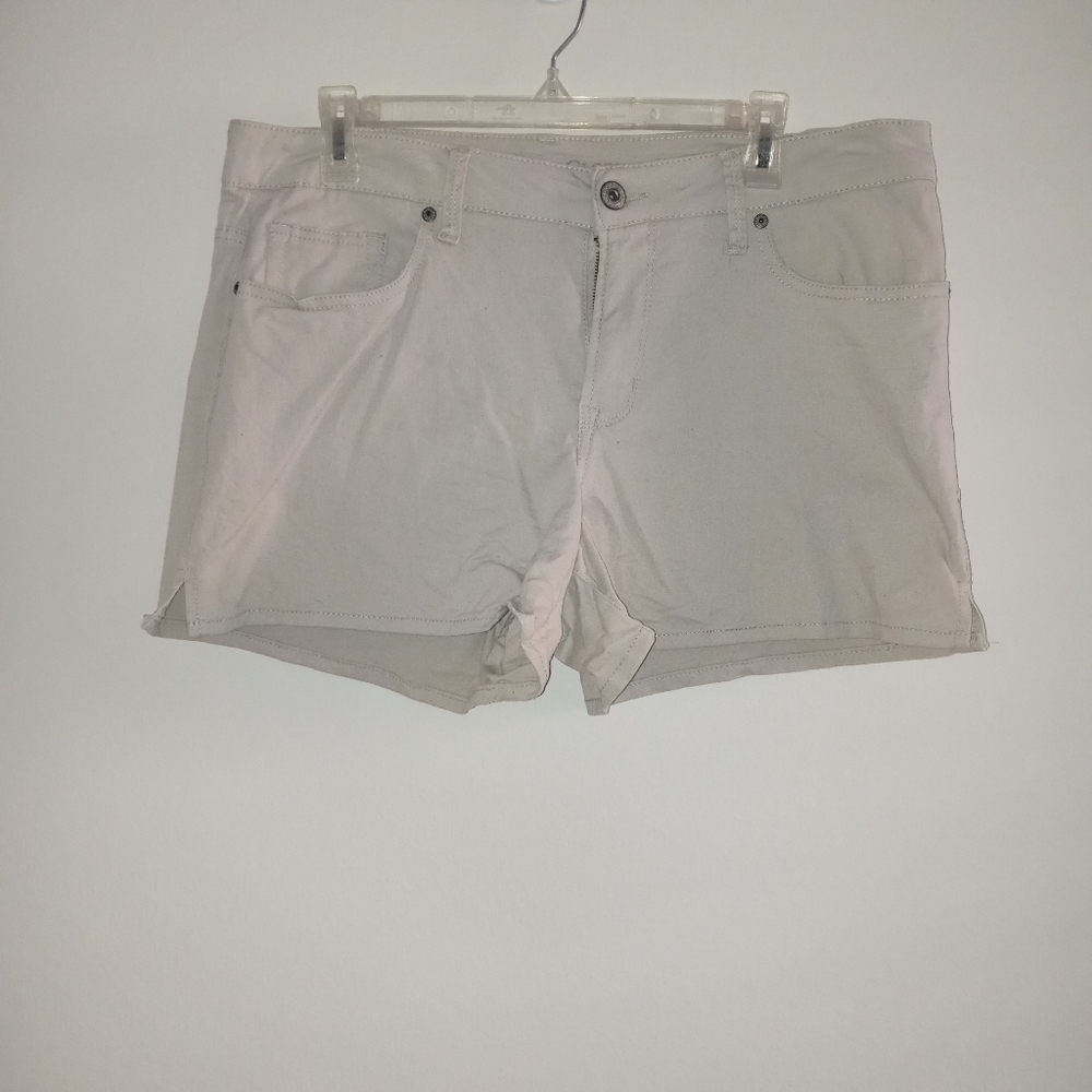 Faded Glory size 14 tan shorts